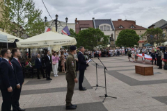 f0254a47-ba16-40b0-a642-e125571fbe6c